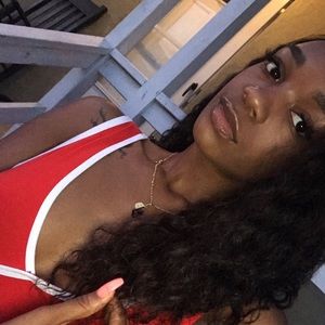 Meet your Posher, Dejah